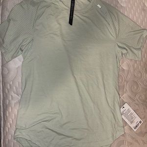 Drysense Short Sleeve lululemon mint colored men’s shirt